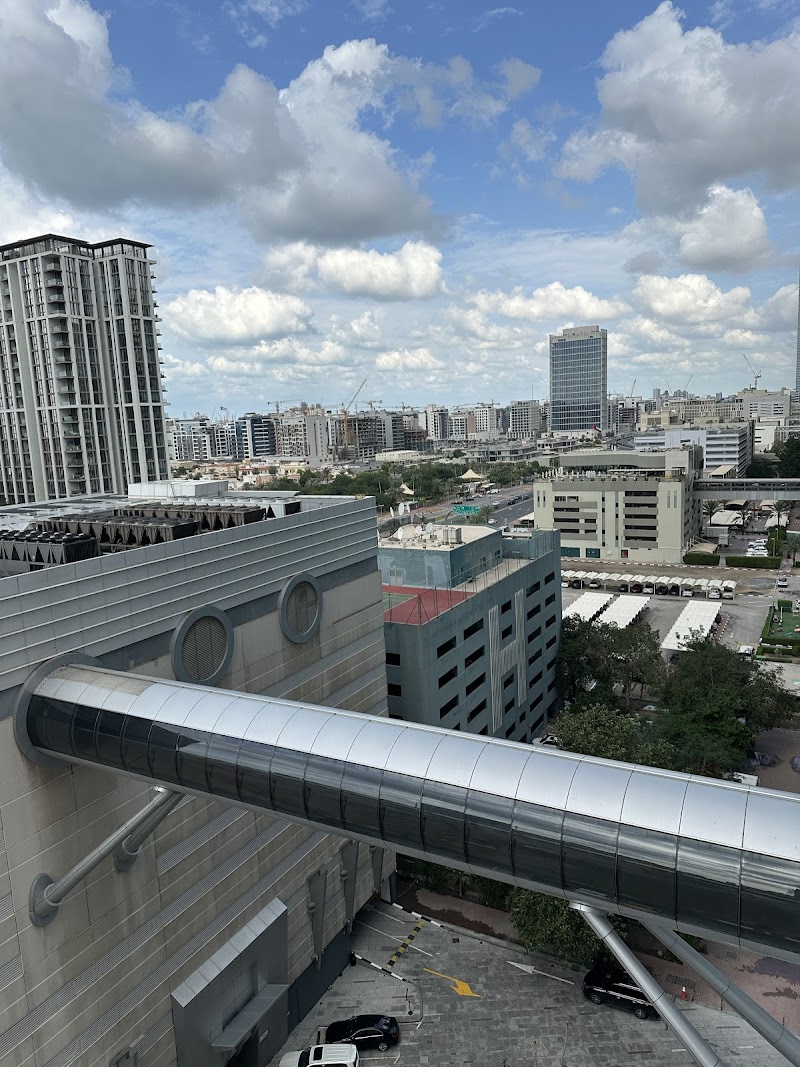 فندق الإمارات العظيم