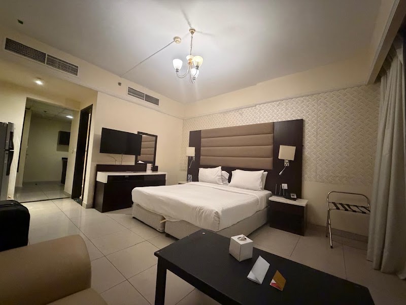 فندق الإمارات العظيم 3