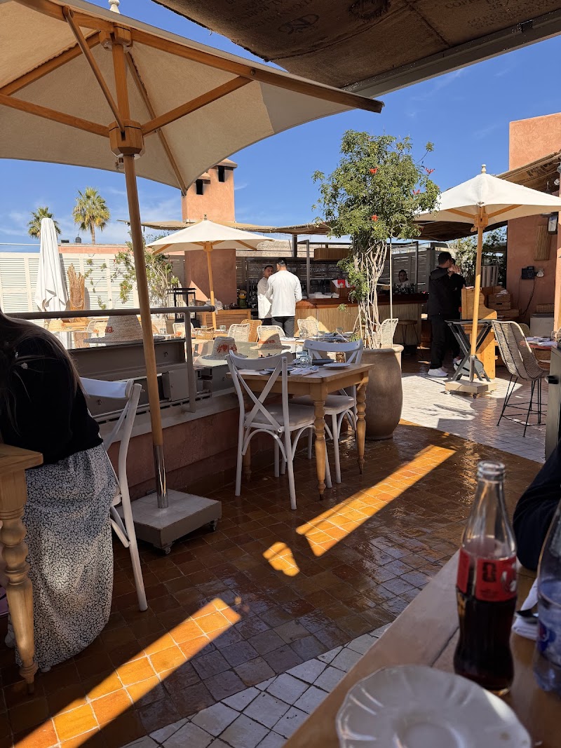 مطعم السليمانة والسقف 2