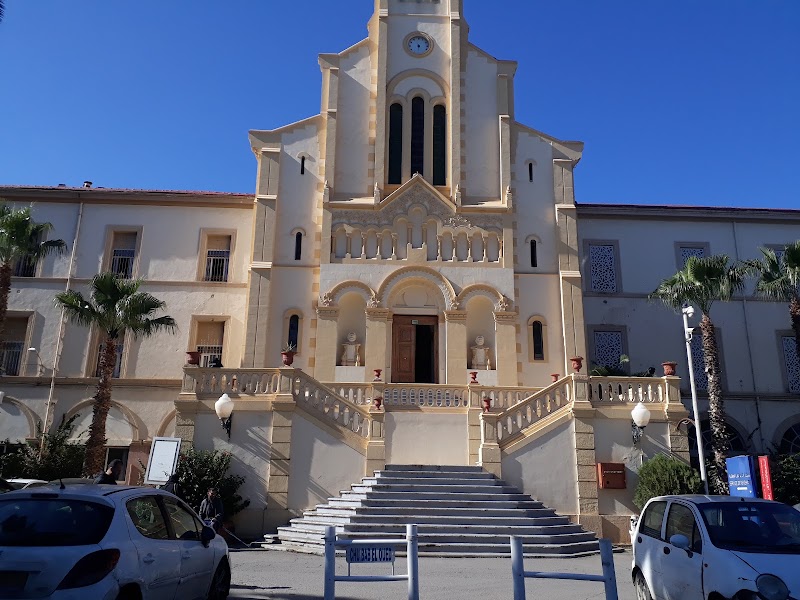 CHU لامين ديباغين