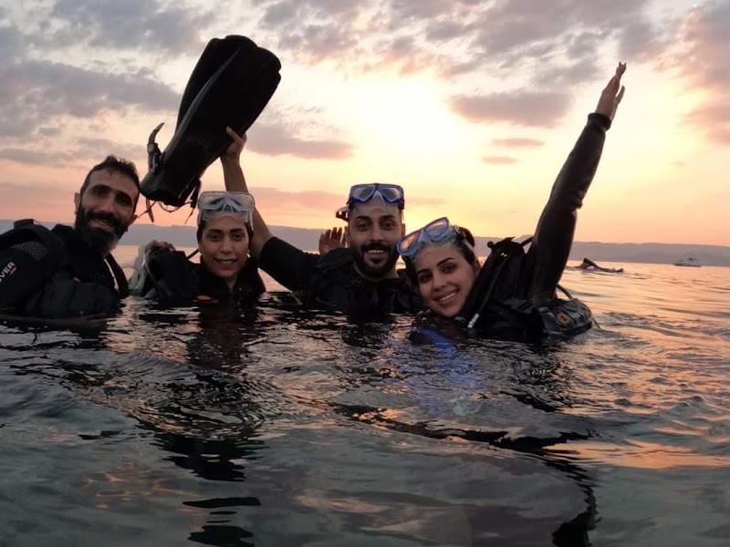 قارب العقبة