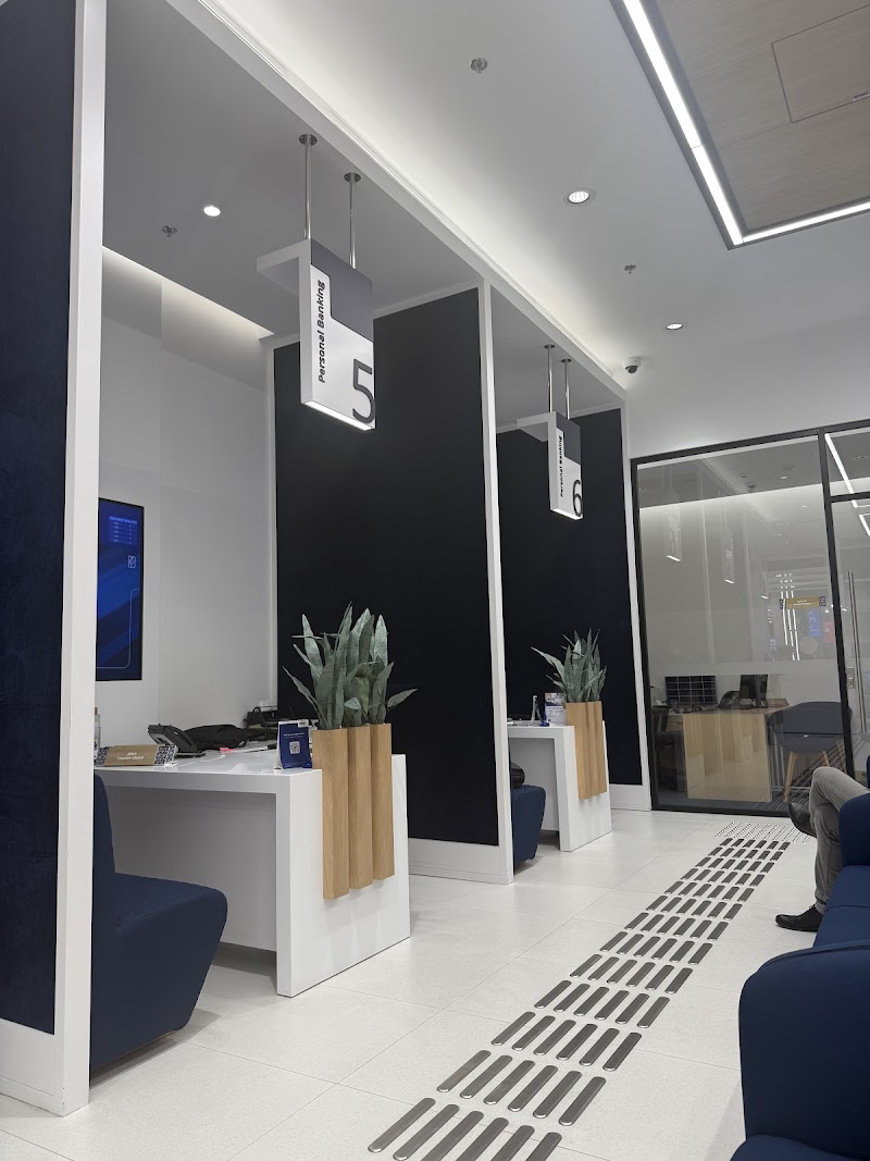 الإمارات NBD - فرع مركز المدينة الزاهية 4