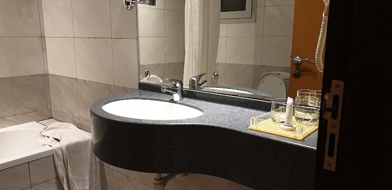 فندق سيتي تاور 4