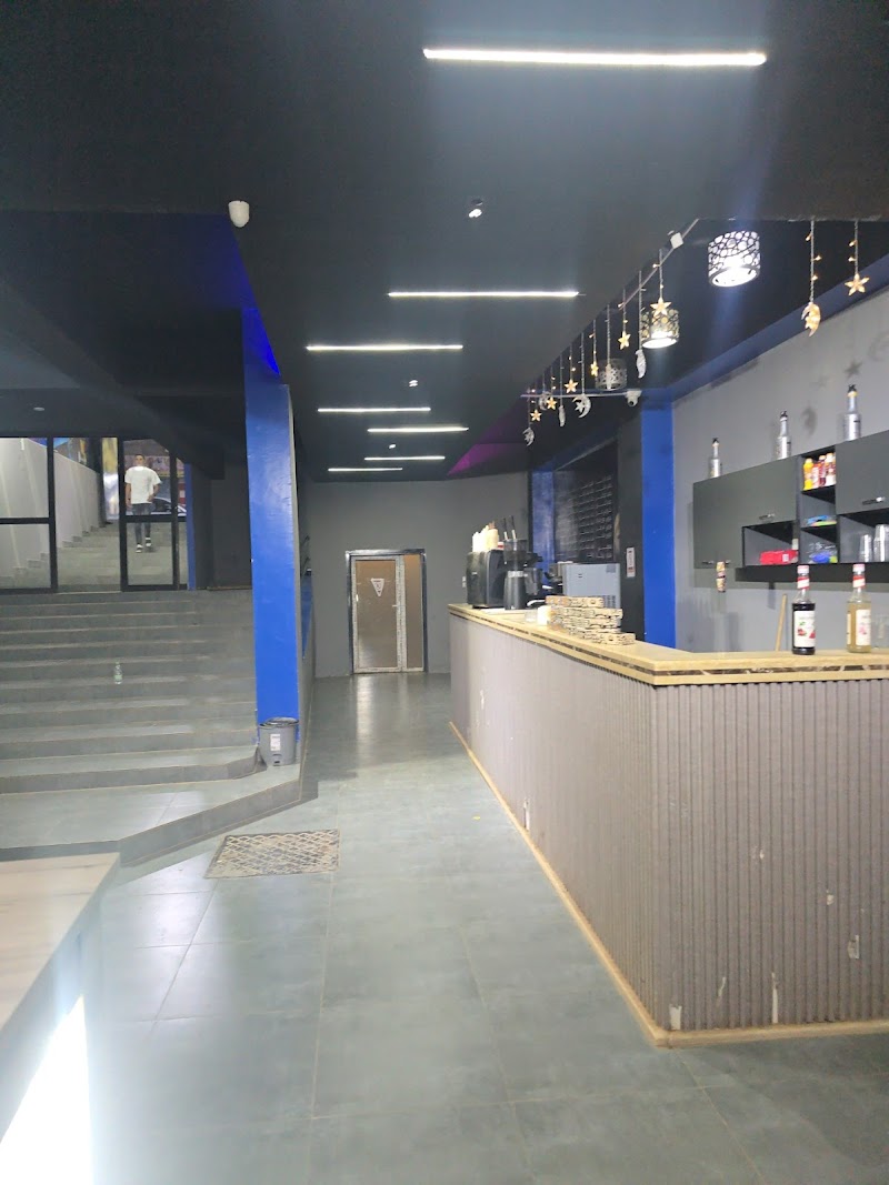 صالة الألعاب الإلكترونية LevelUP