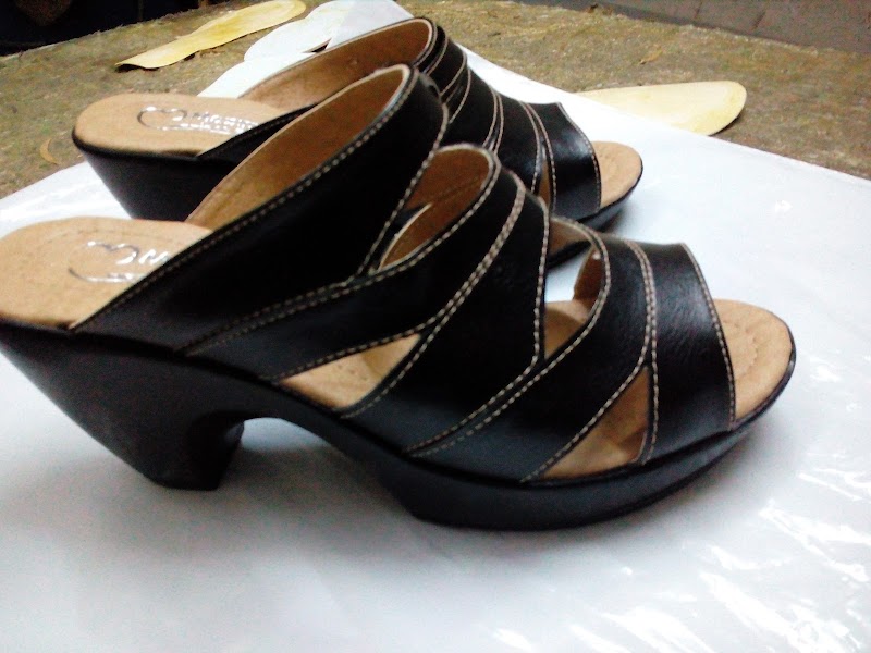 مؤسسة فلسطين للاحذية 7