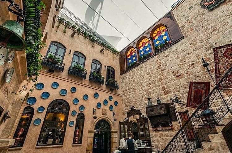 (بيت سيزي) راحة - قهوة - حانة