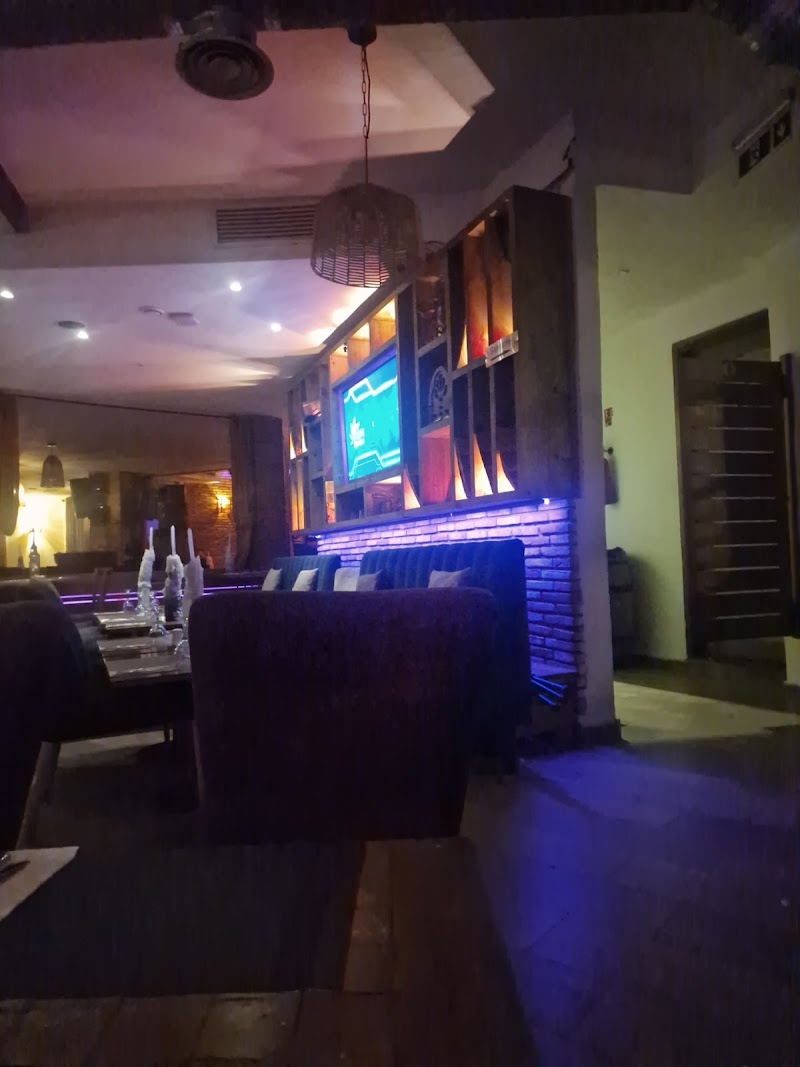 كوزموبوليتان 4