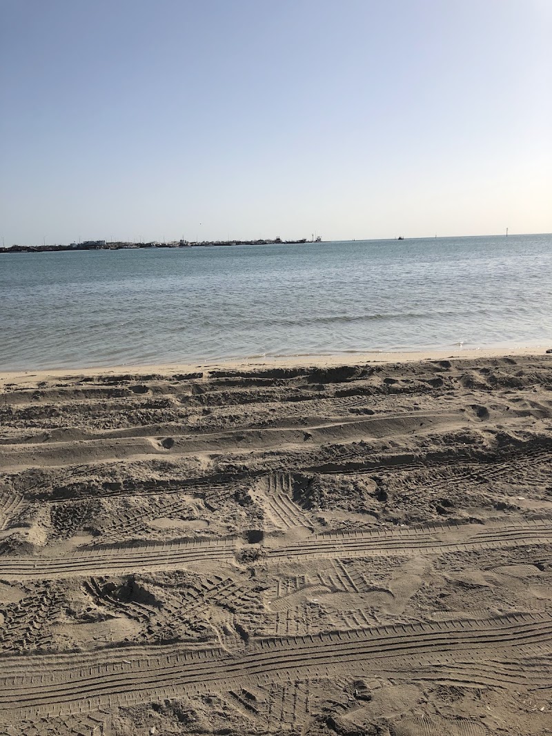 شاطئ الوكرة 2