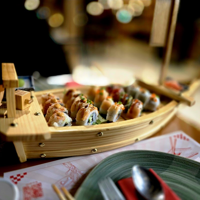 مطعم التنين الذهبي شاطئ الحيرة، الشارقة 4