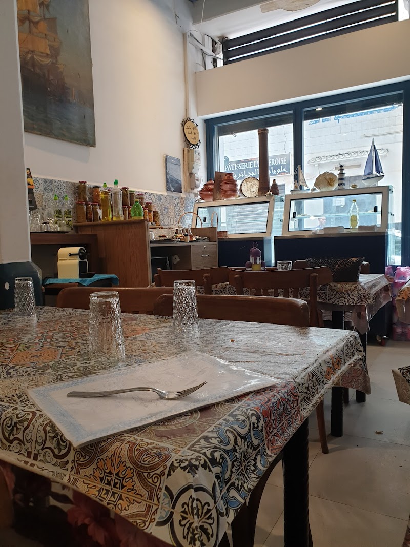 مطعم تقليدي 4