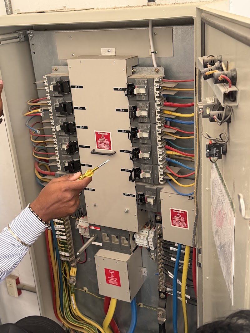 معهد تدريبي تكنولوجيا المعلومات العربية 2