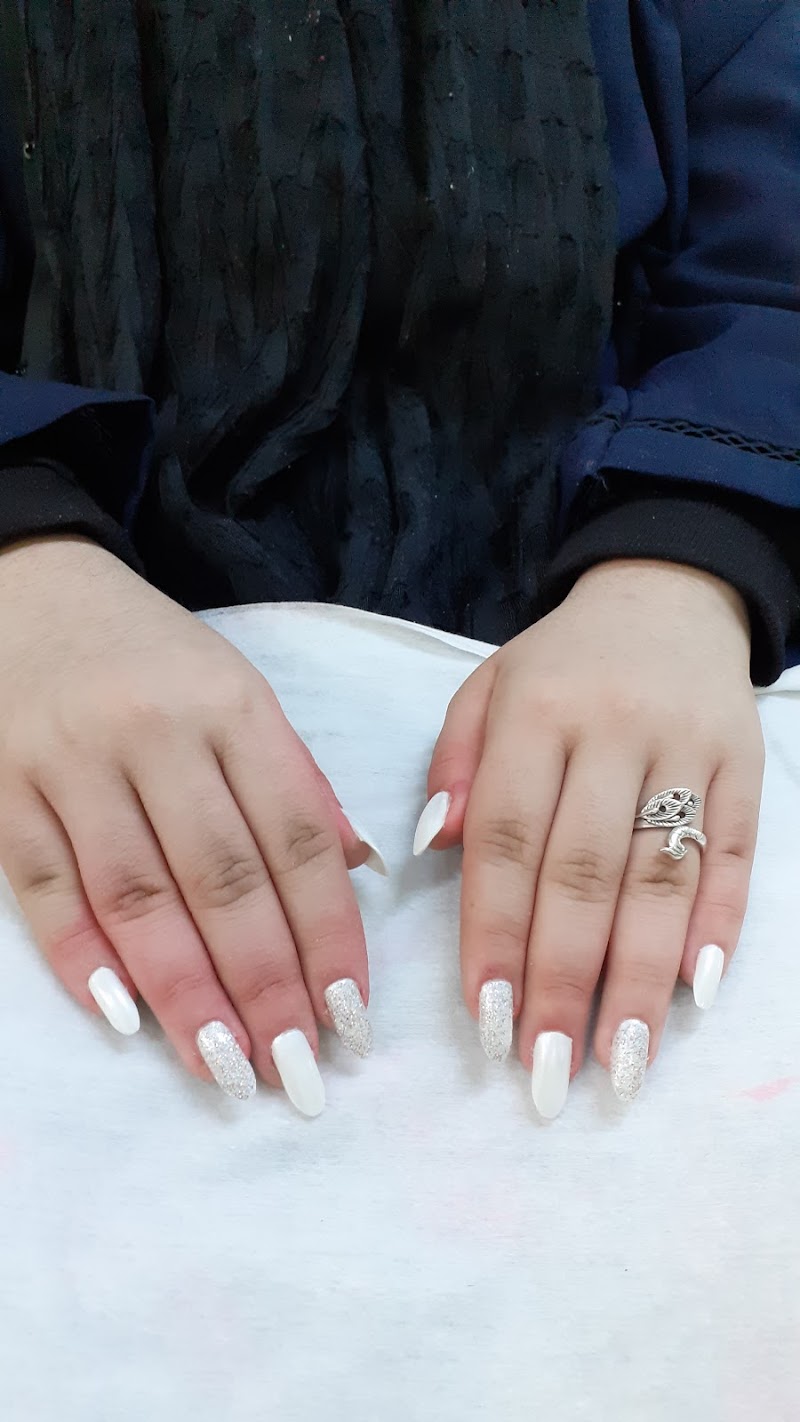 صالون ميرايا للمستحضرات التجميلية المحرق 3