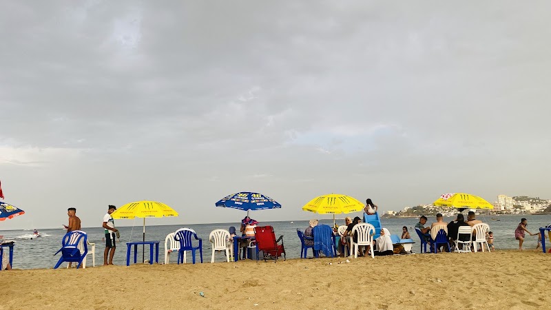 شاطئ الخروب 4