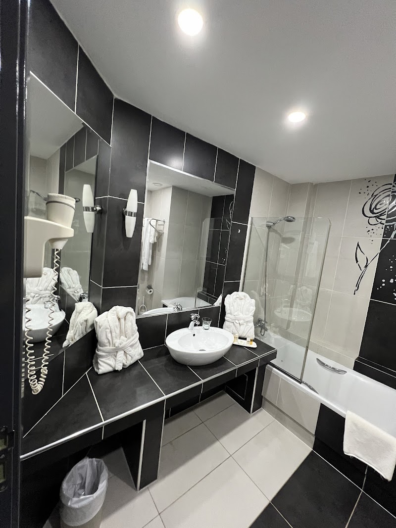 فندق إيدن فينيكس 4