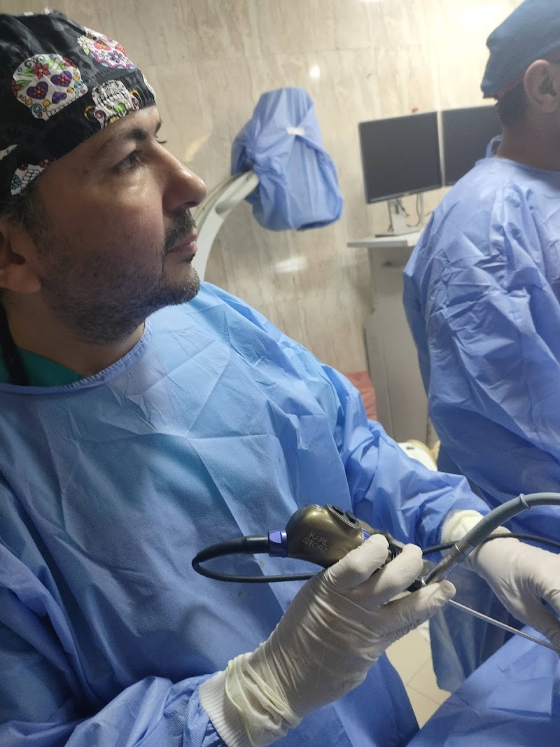 د أحمد كمال حسب النبى استشارى المسالك البوليه و الذكوره و العقم