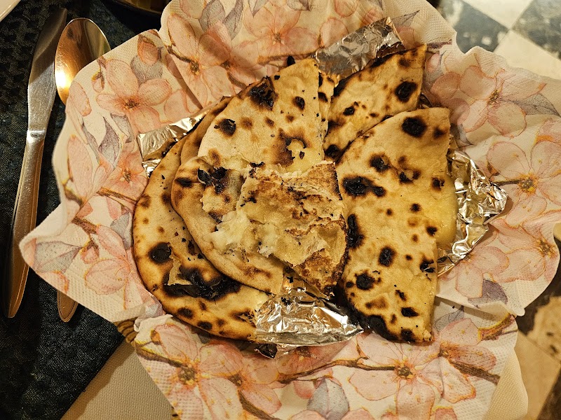 مطعم السفير للمأكولات الهندية 2 3