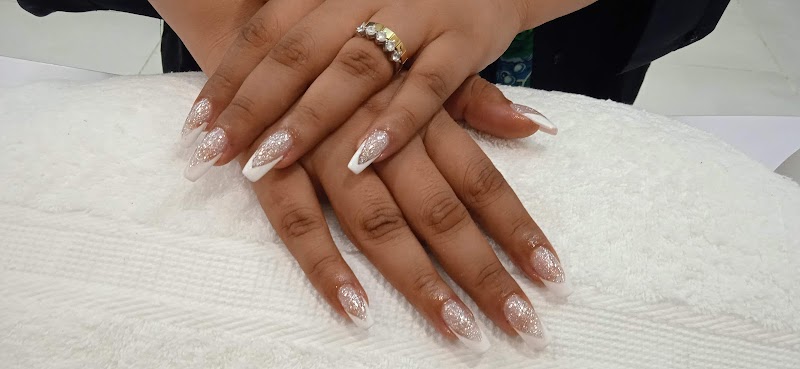 صالون أمازون للتجميل والسبا