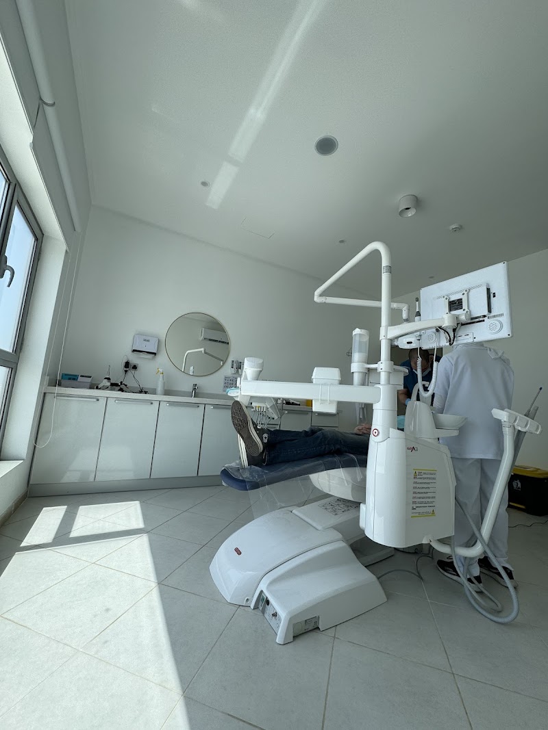 مركز الواحة الطبي