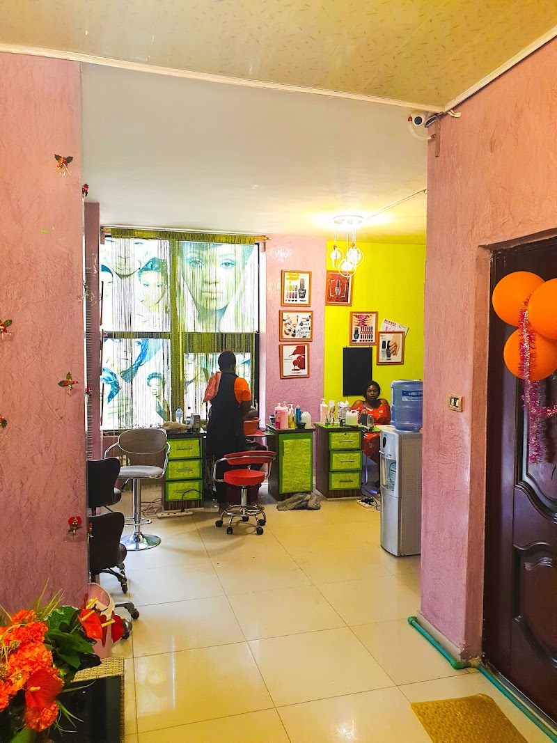 مركز إليما للجمال سبا