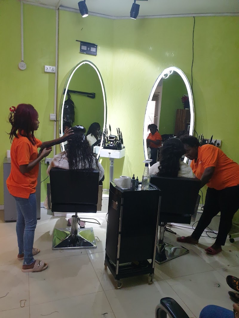 مركز إليما للجمال سبا 2