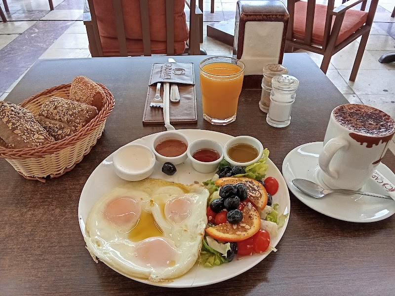 مقهى كراميل 3