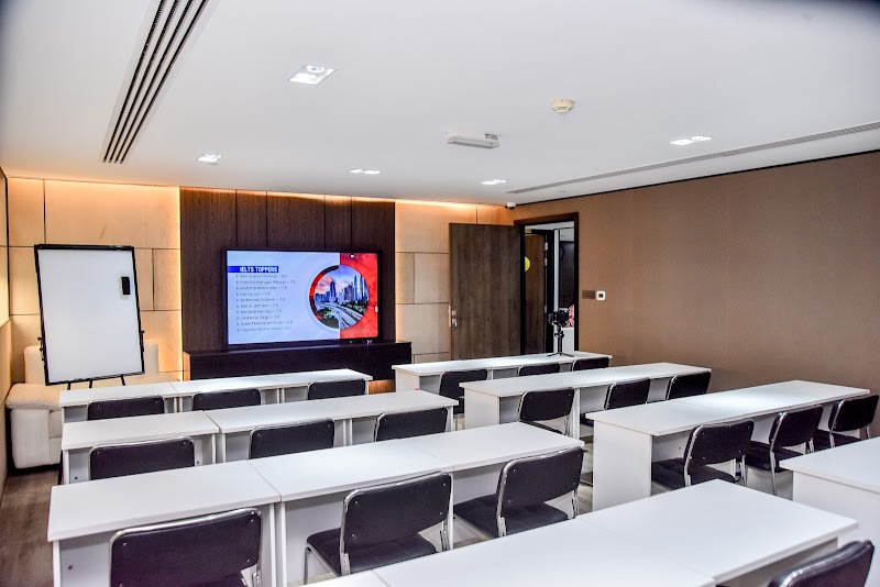 معهد فور سكلز للتدريب 2