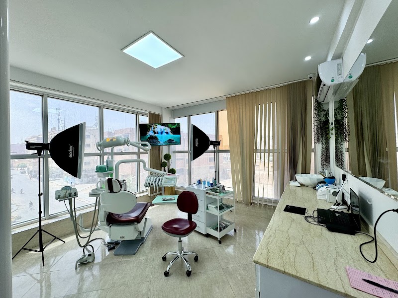 عيادة الأسنان د. نجيب الزيماني جراح الأسنان العامة 2