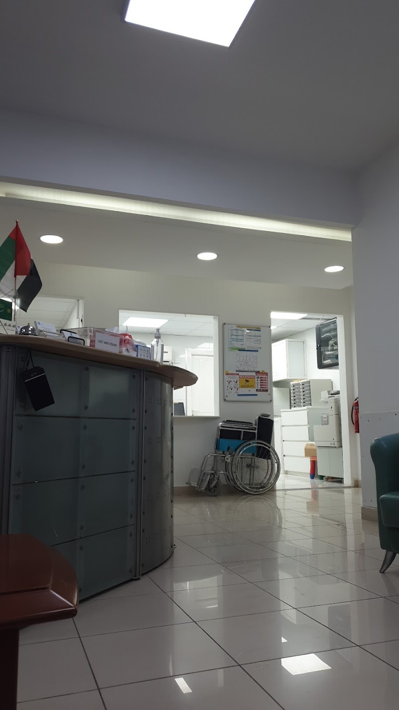 د. همرا - تنظيف الأسنان AED99 | طبيب أسنان ديرة | عيادة الأسنان ديرة 4