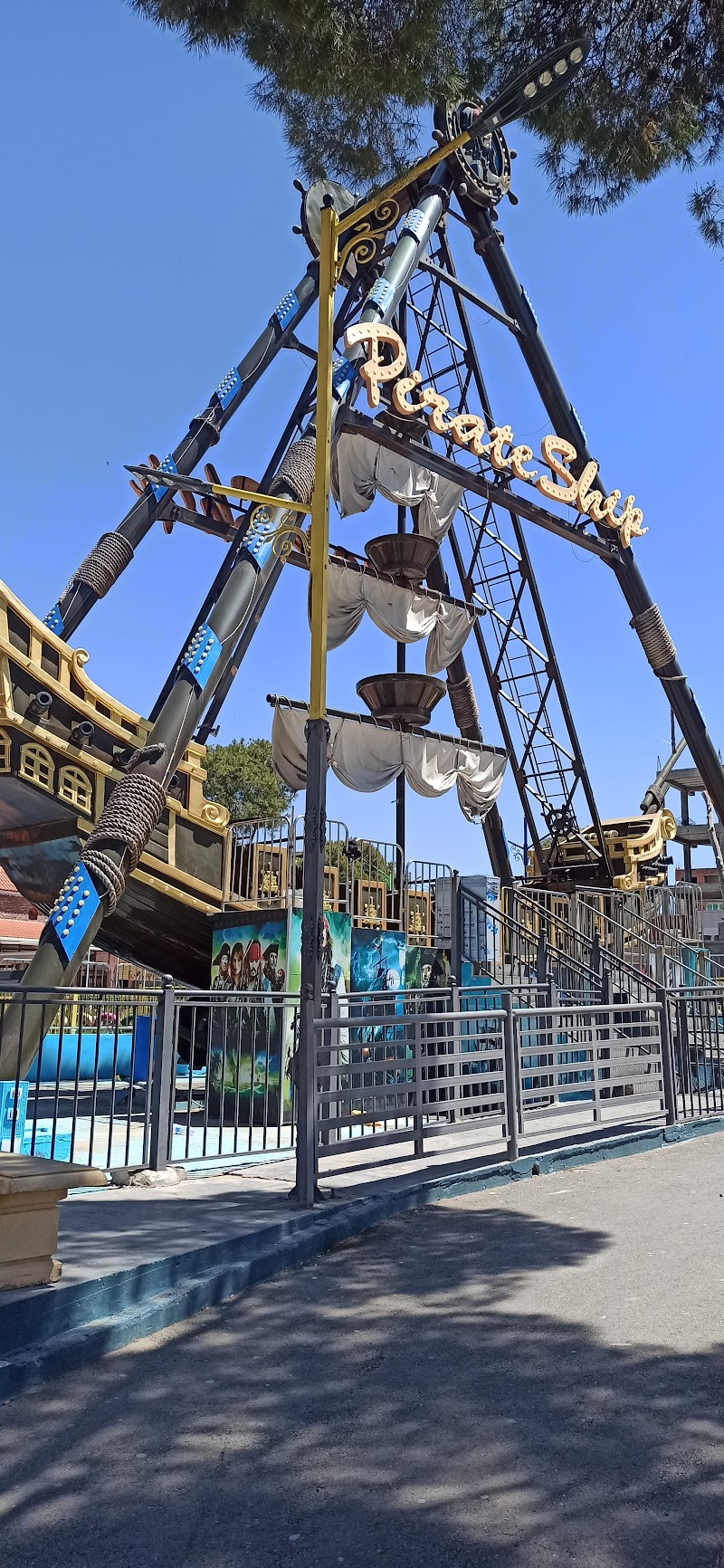 مدينة ملاهي الصنوبر 3