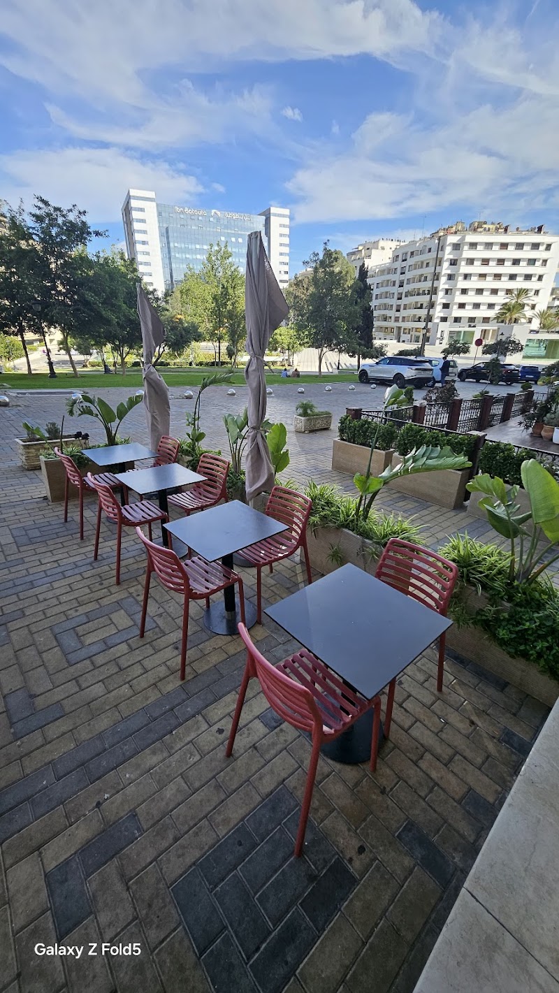 مطبخ وأ咖啡 ألما