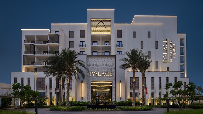 منتجع شاطئ القصر الفجيرة