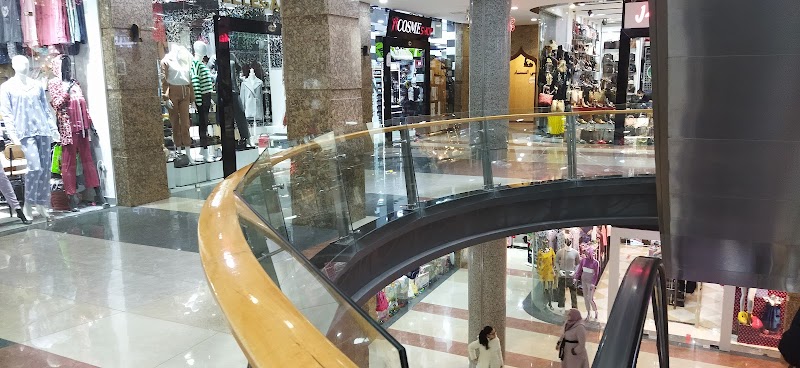 لو كوبول، مركز تسوق 2