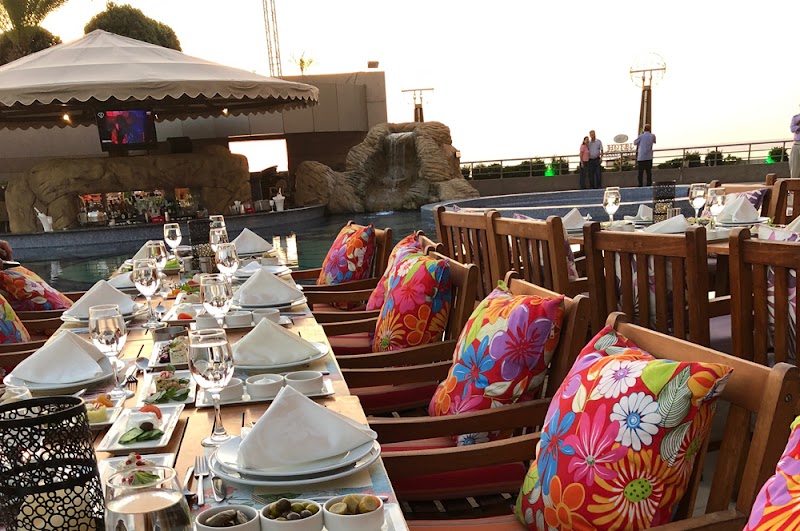 حديقة المطعم الملكي