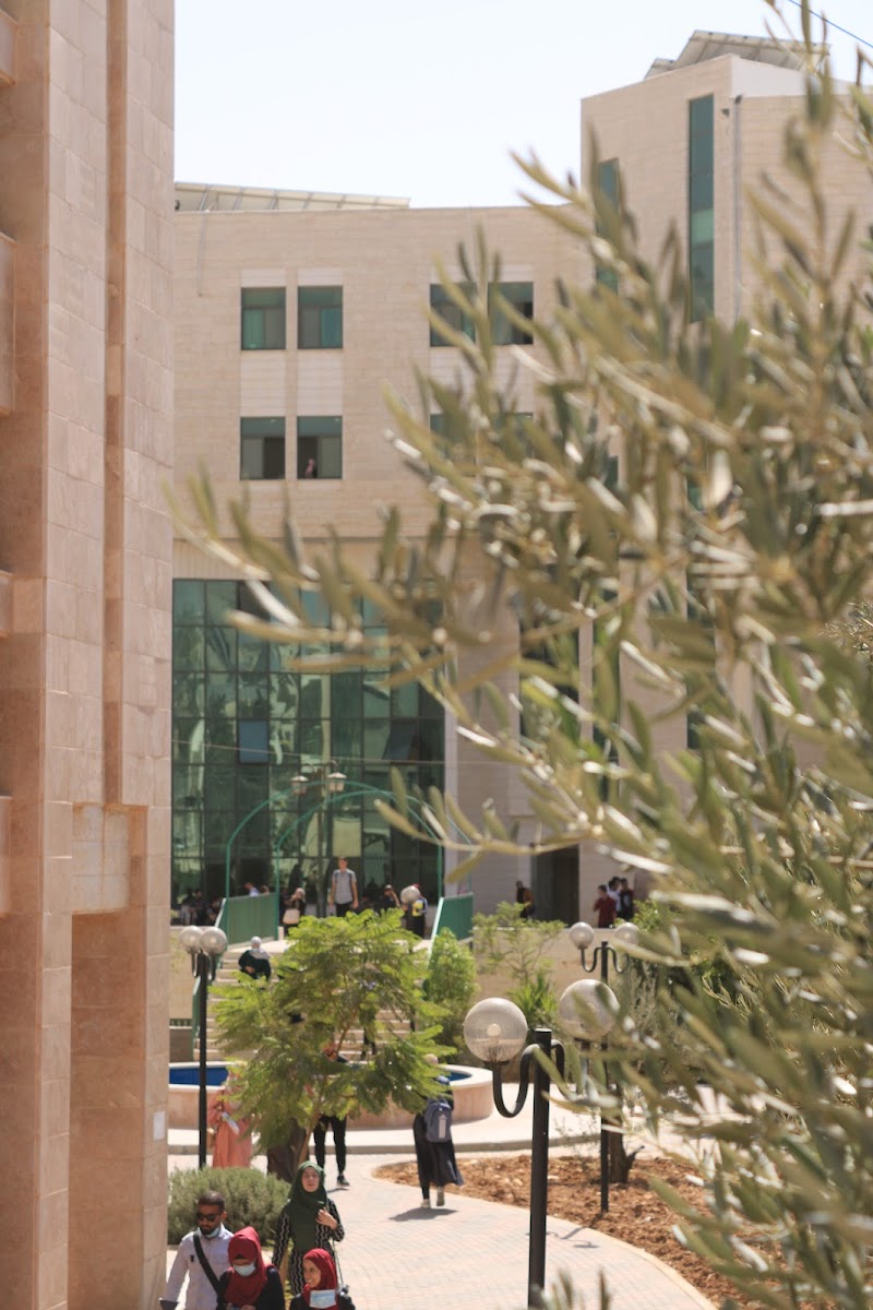 كلية المهن التطبيقية 7