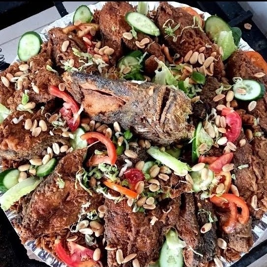 مطعم سمكوزا للمأكولات البحرية 2