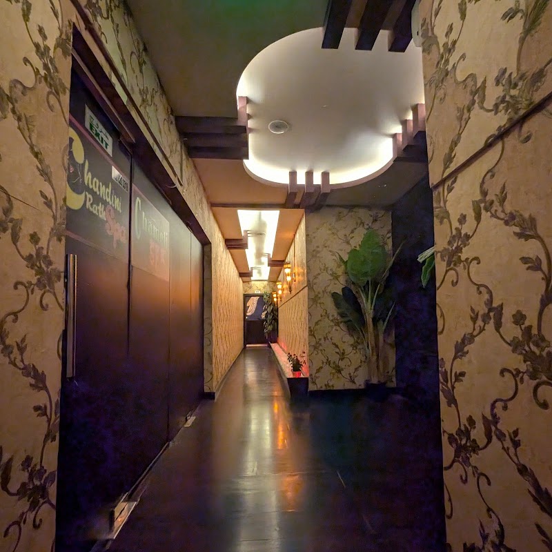 منتجع شاميلي عجمان - مركز التدليك والاسترخاء