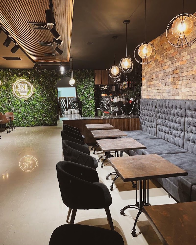 مقهى 21 راس الجورة 9