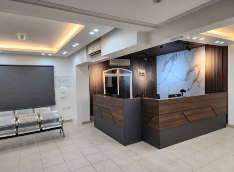 مركز فحص العمالة الوافدة - الغبرة، مسقط