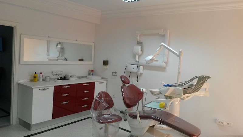 عيادة الأسنان دكتور لجخم جهاد