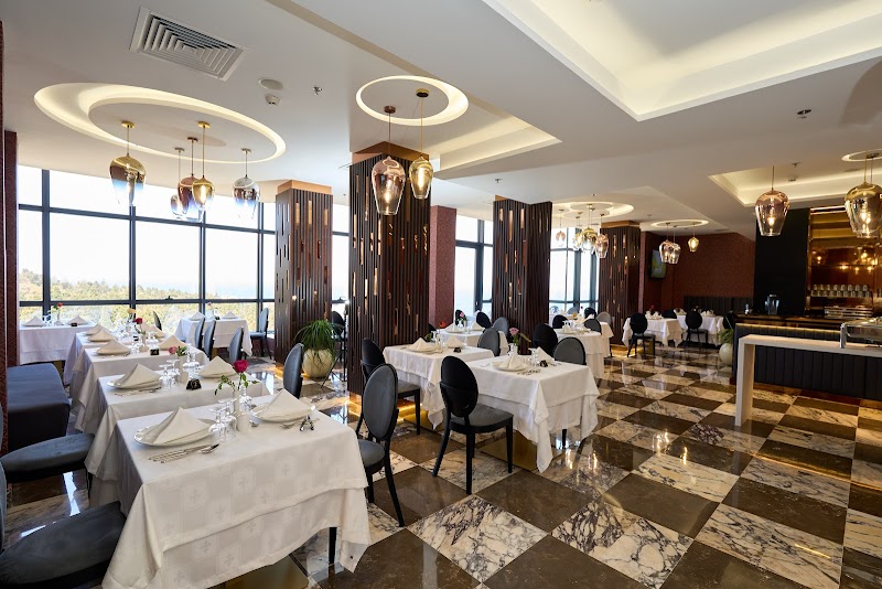 فندق سانت يوجين 3