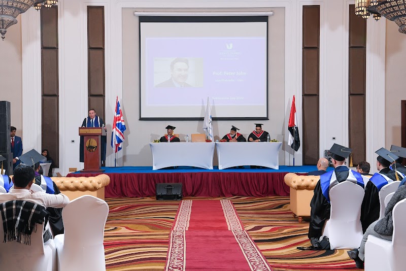 جامعة غرب لندن - رأس الخيمة 3