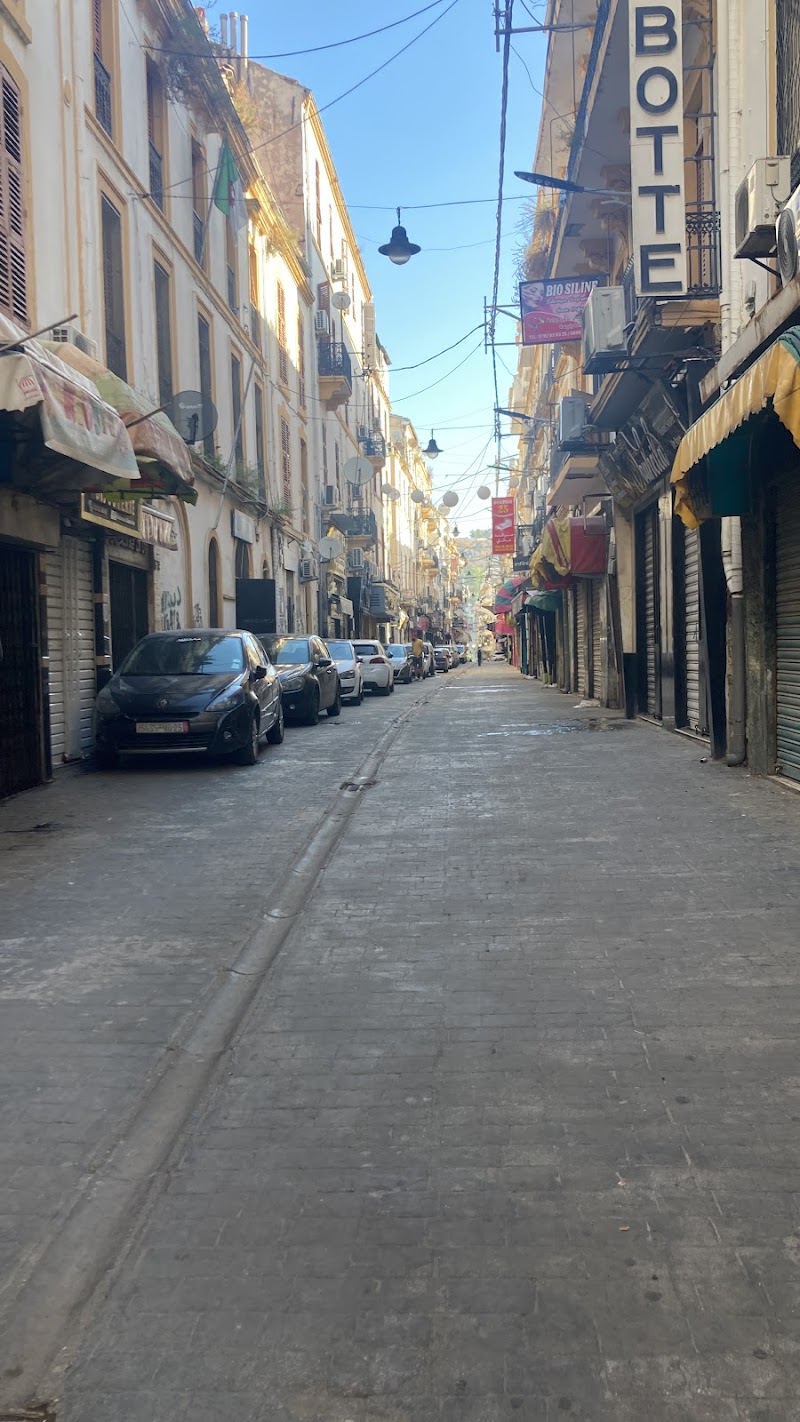 نزل 25 قسنطينة