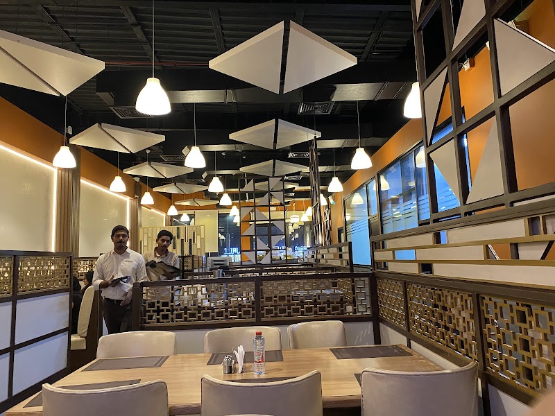 مطعم تشيل أوت 3