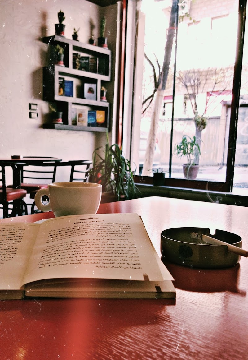 كافيه الأحمر والأسود 4