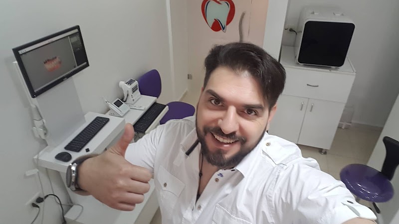 عيادة مارفل لطب الأسنان د. مهند شاهين 4