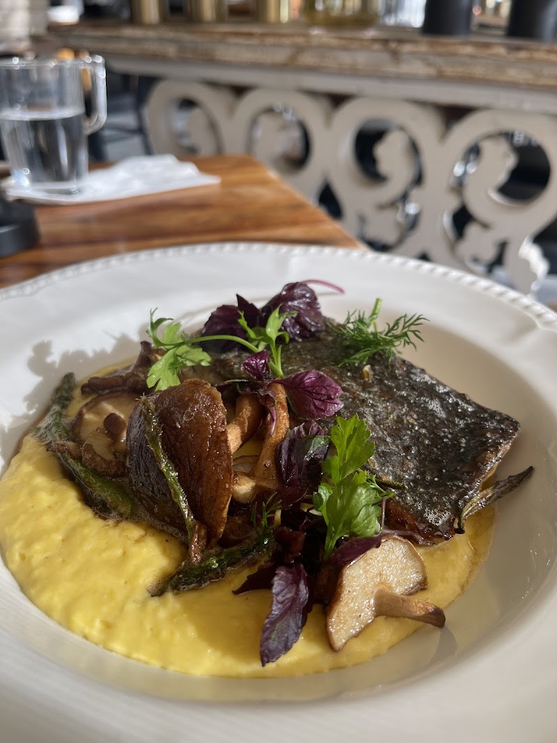 مطعم زست رام الله 8