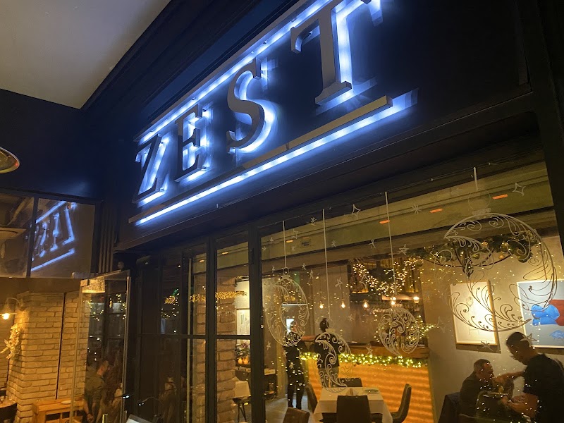 مطعم زست رام الله 9