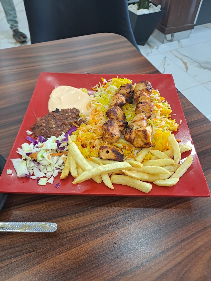 مطعم ومقهى بيرويا