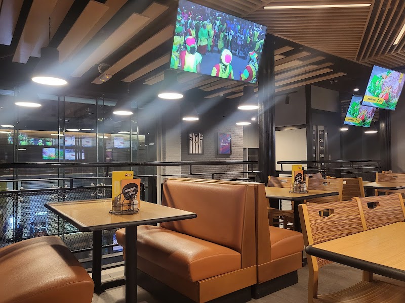 جي بي آر دبي • ذا بيتش 4