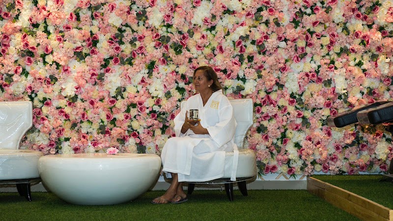 صالون فور وان ون - سبا كوري